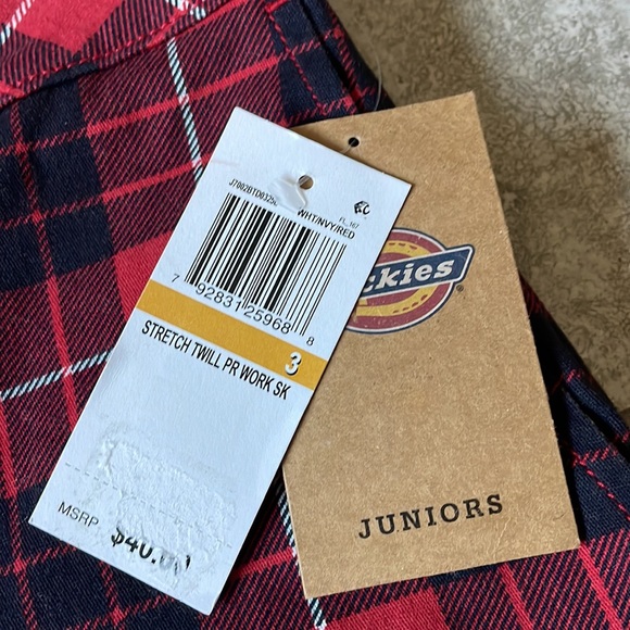 Dickies Juniors skirt size 3,checkered red and black,for women - Picture 2 of 8